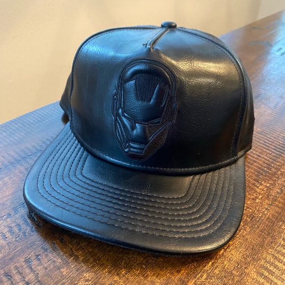Vintage Marvel Iron Man EXCLUSIVE New Era EUC 5950 faux leather SnapBack RARE - Picture 1 of 8